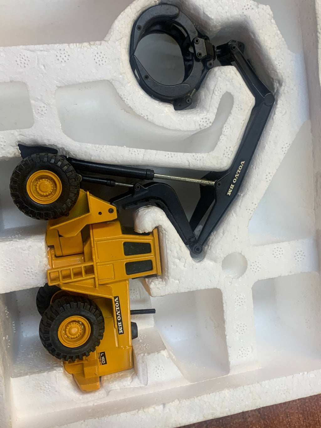 Caterpillar Compact Volvo BM L160 High Lift 1/70 ( Vintage JOAL, CAT) product image 14, provided for visual reference and