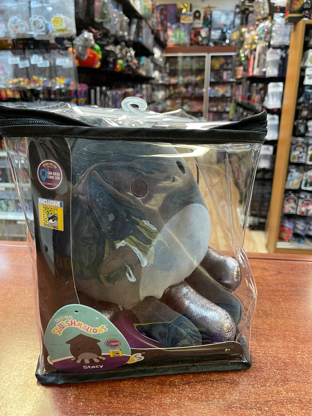 Stacy Squid -Check In SDCC 2022- (Squishmallows, Jazwares) **NEW** product image 4, provided for visual reference and