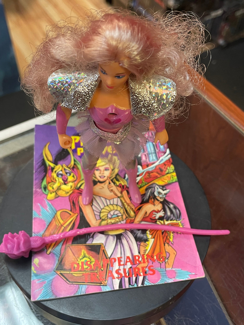Glimmer with Comic (Vintage She-Ra, Mattel) LOOSE product image 4, provided for visual reference and product detail review