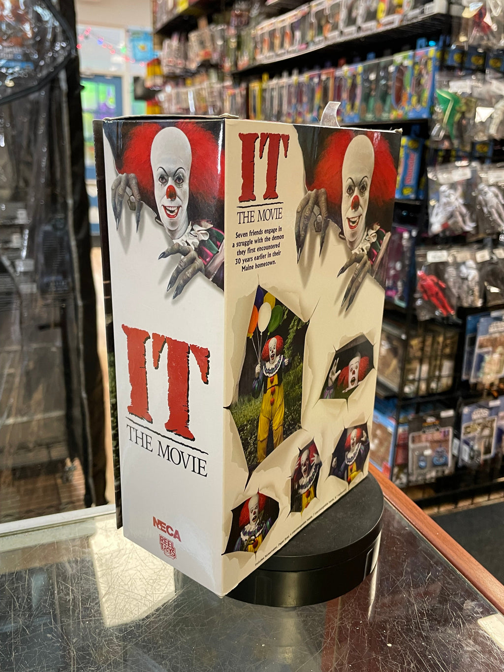 Pennywise Ultimate (NECA, IT) **SEALED** product image 4, provided for visual reference and product detail review