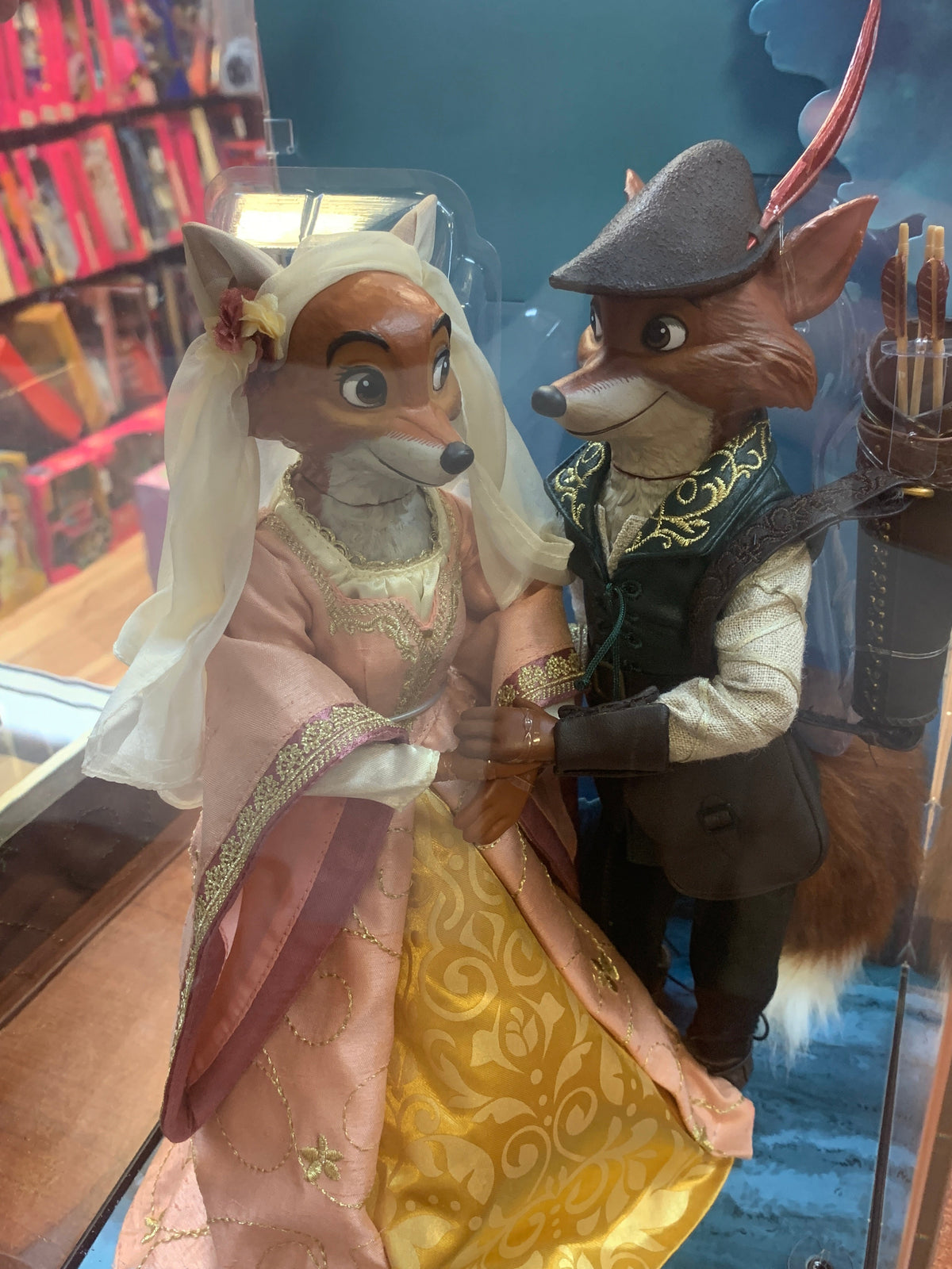 Robin Hood & Maid Marian (Disney Designer Series, Robin Hood) SEALED product image 11, provided for visual reference and