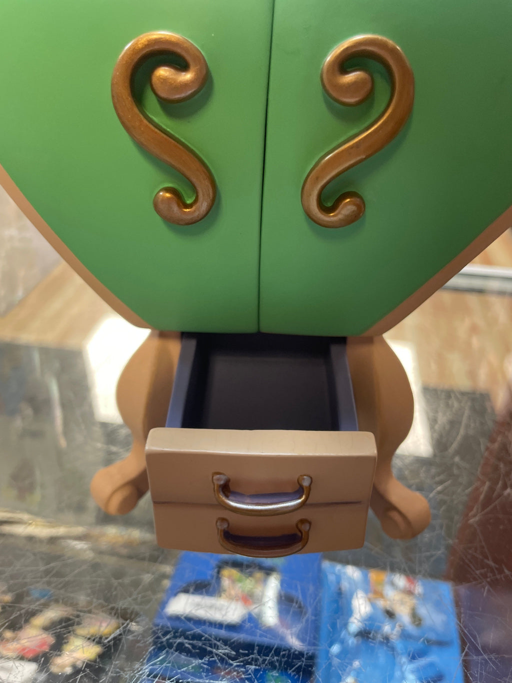 Madame De La Grande Wardrobe -Jewlary Box Statue- (Beauty & the Beast, Disney) product image 11, provided for visual