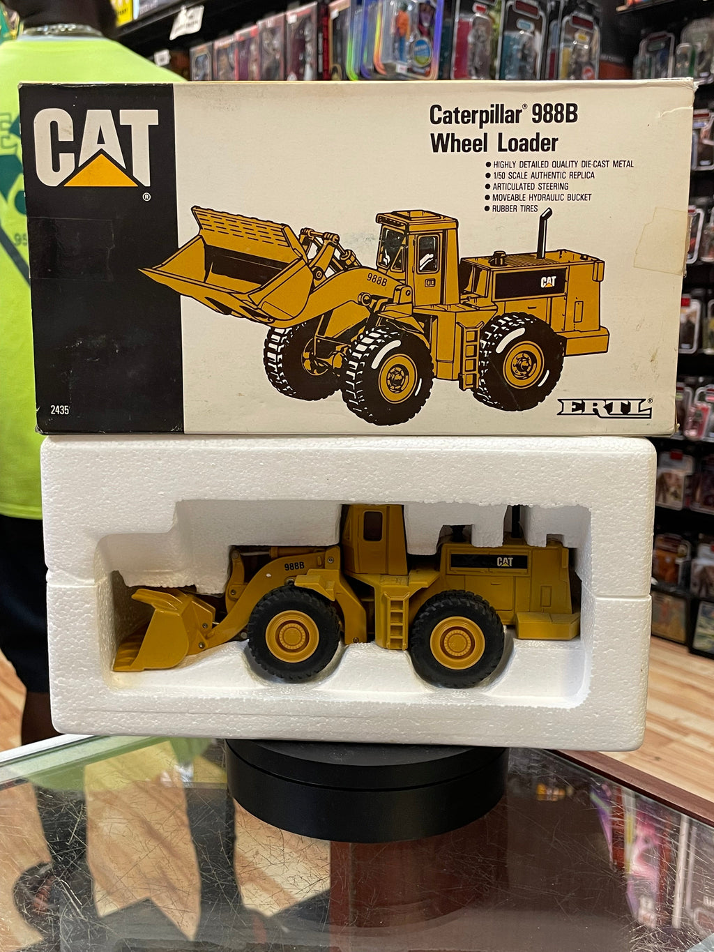 Caterpillar 988B Wheel Loader 1/50 Scale ( Vintage ERTL, CAT) product image 1, provided for visual reference and product