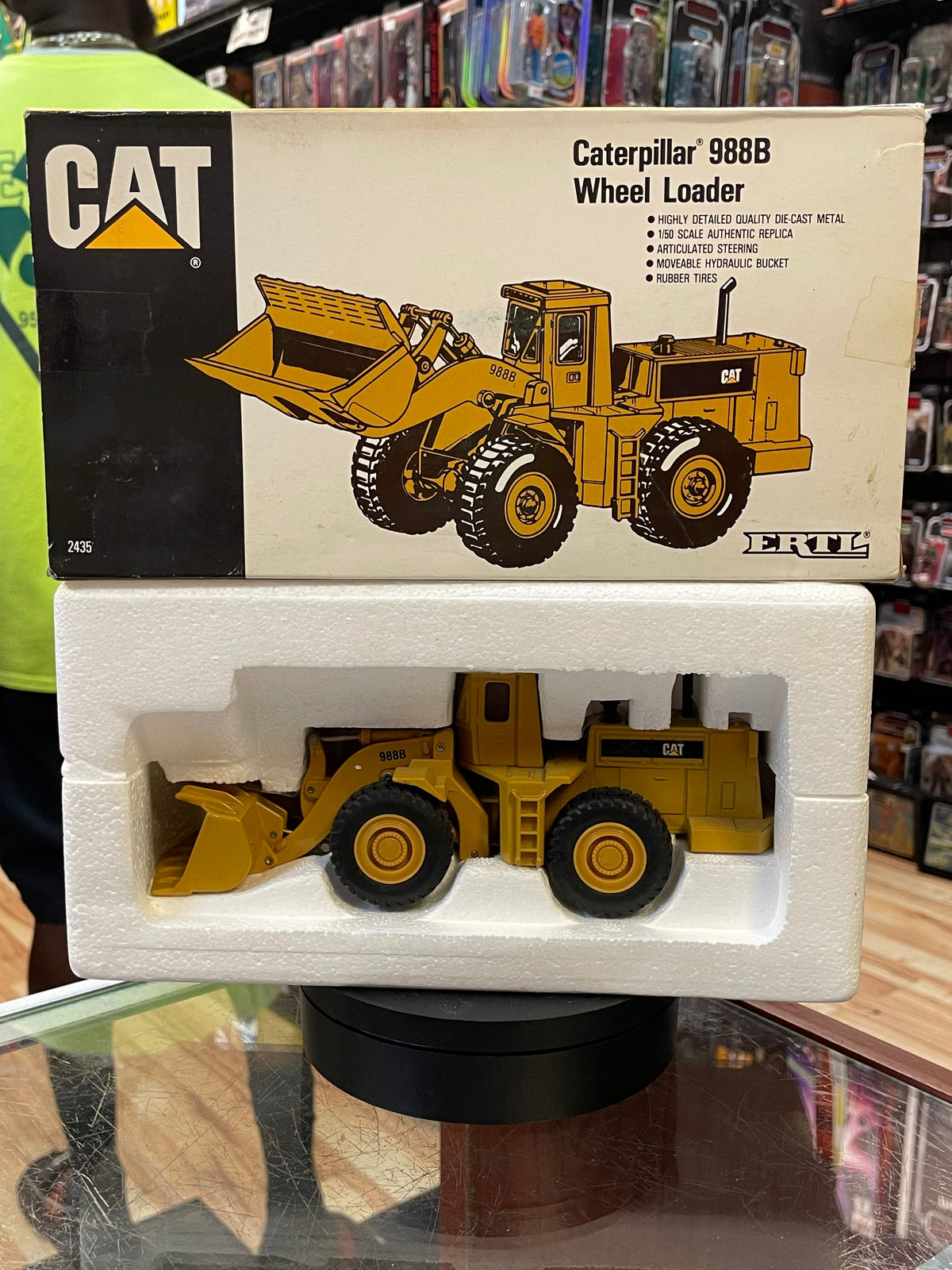 Caterpillar 988B Wheel Loader 1/50 Scale ( Vintage ERTL, CAT) product image 1, provided for visual reference and product