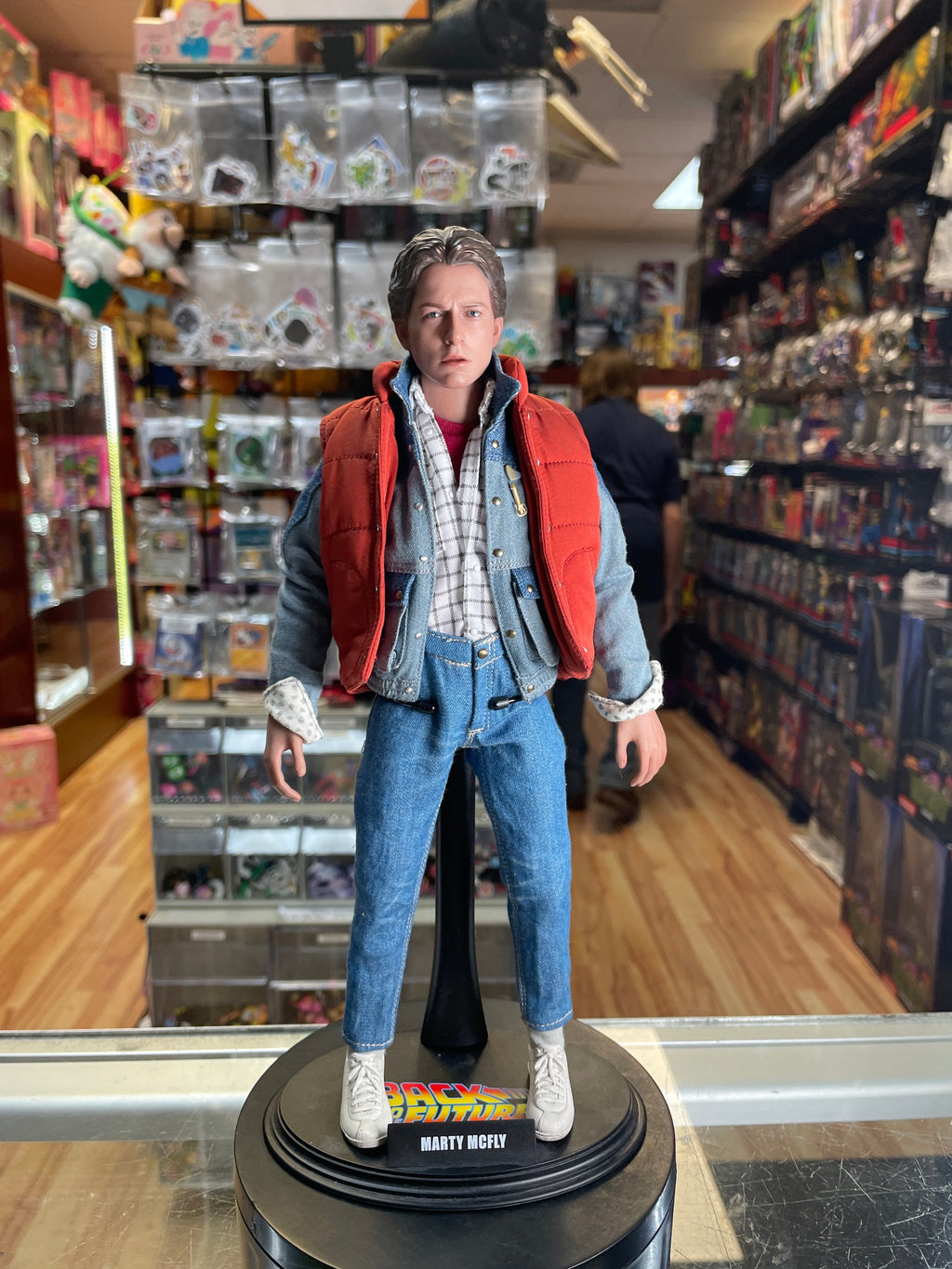 Marty Mcfly & Einstein #MMS573 (Hot Toys, Marvel) **COMPLETE** product image 5, provided for visual reference and product