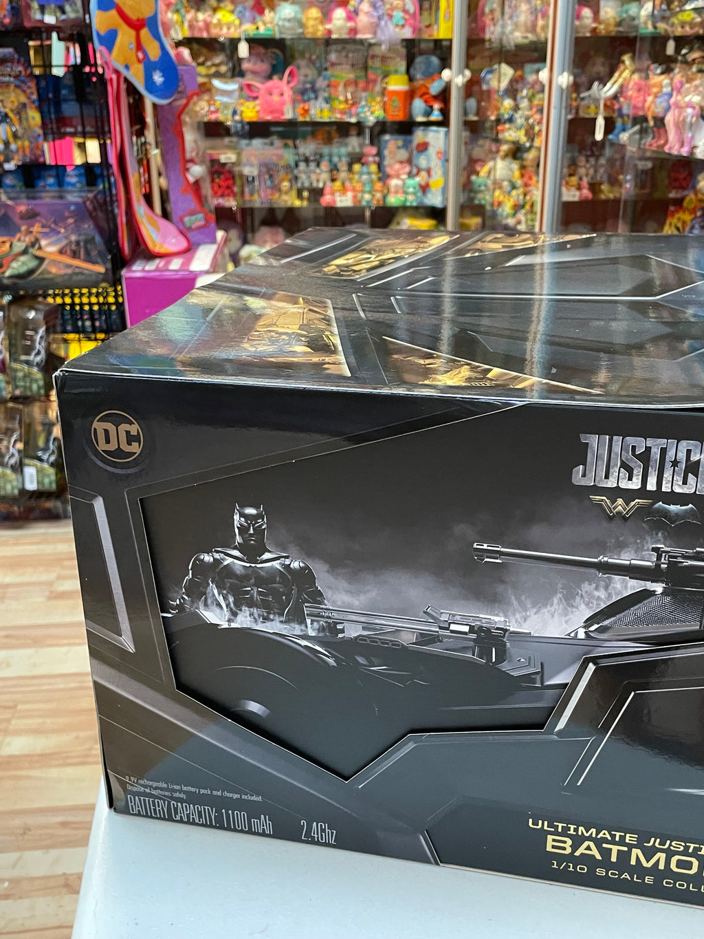 DC Ultimate Justice League RC Batmobile 1/10 Scale (Batman, Mattel) SEALED product image 8, provided for visual reference
