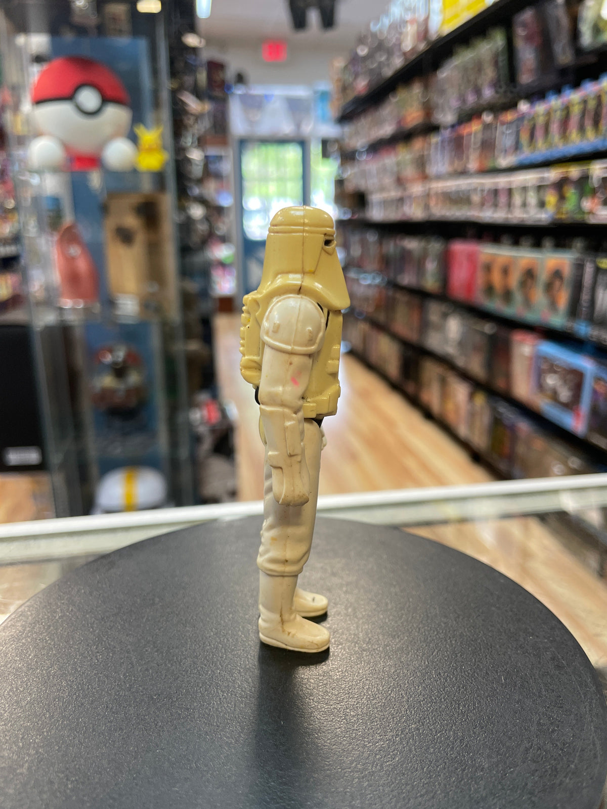 Snow Trooper (Vintage Star Wars, Kenner)**COMPLETE** product image 4, provided for visual reference and product detail review