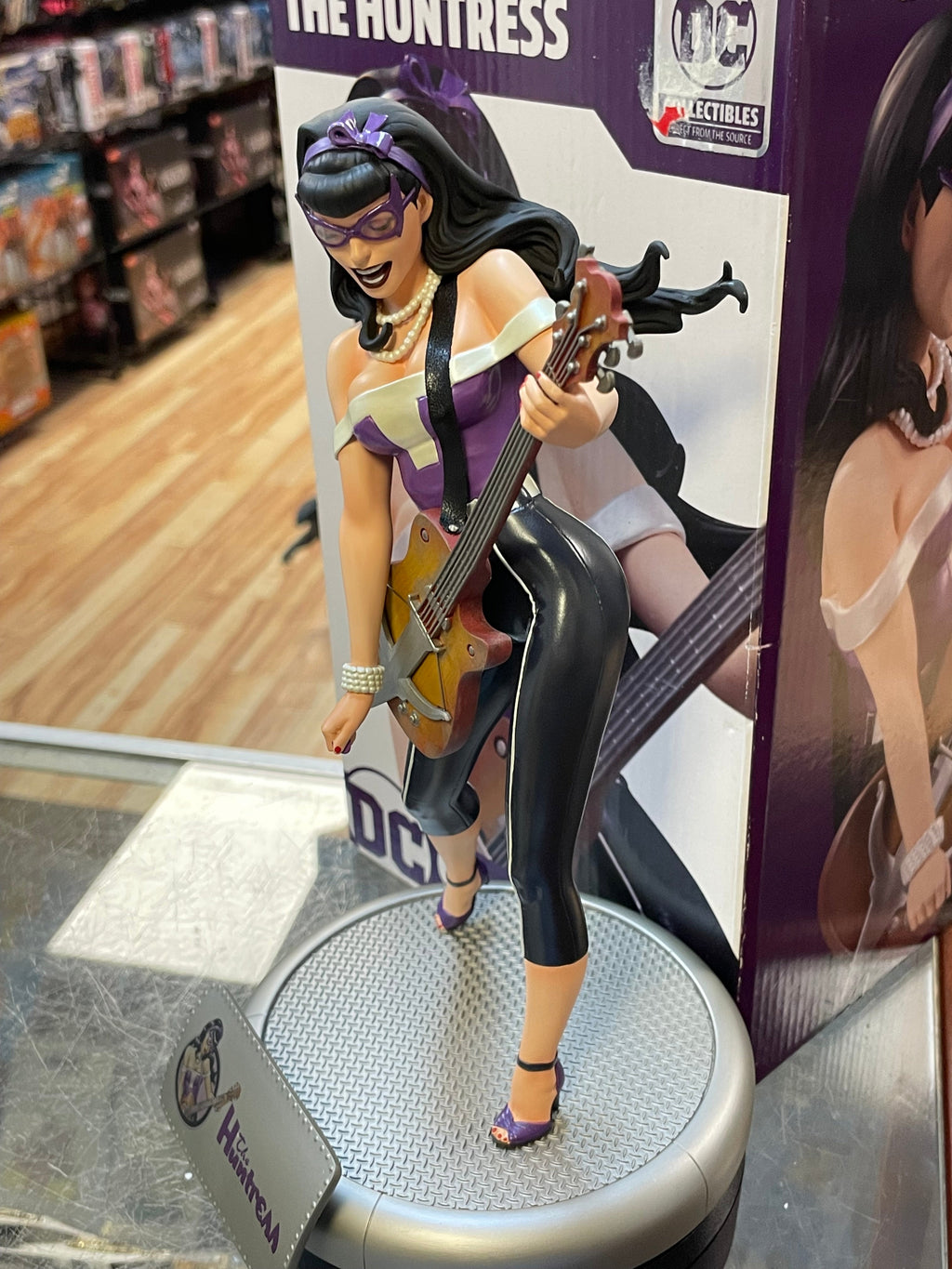 The Huntress DC Bombshells Statue (DC Collectibles, DC Direct) COMPLETE product image 7, provided for visual reference and