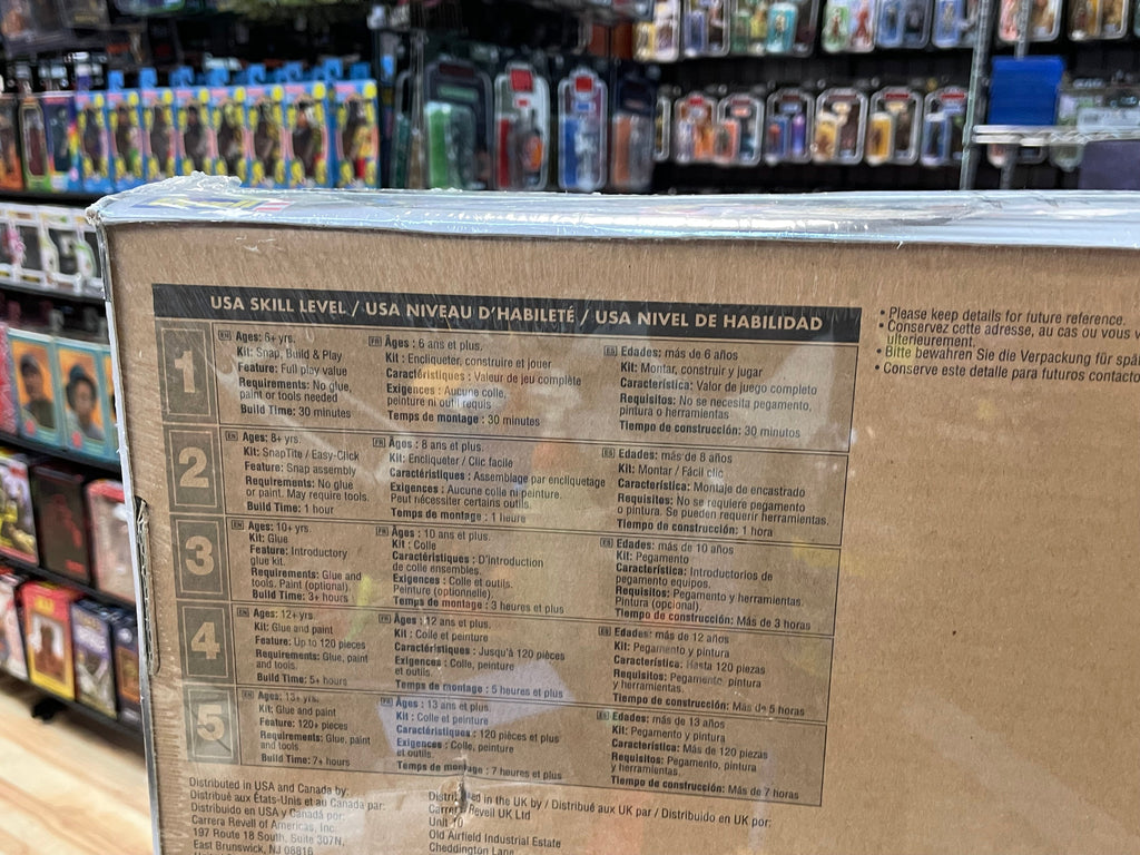 B-17G Flying Fortress 1:48 #85-5600 (Revell Monogram, Model Kit) SEALED product image 6, provided for visual reference and