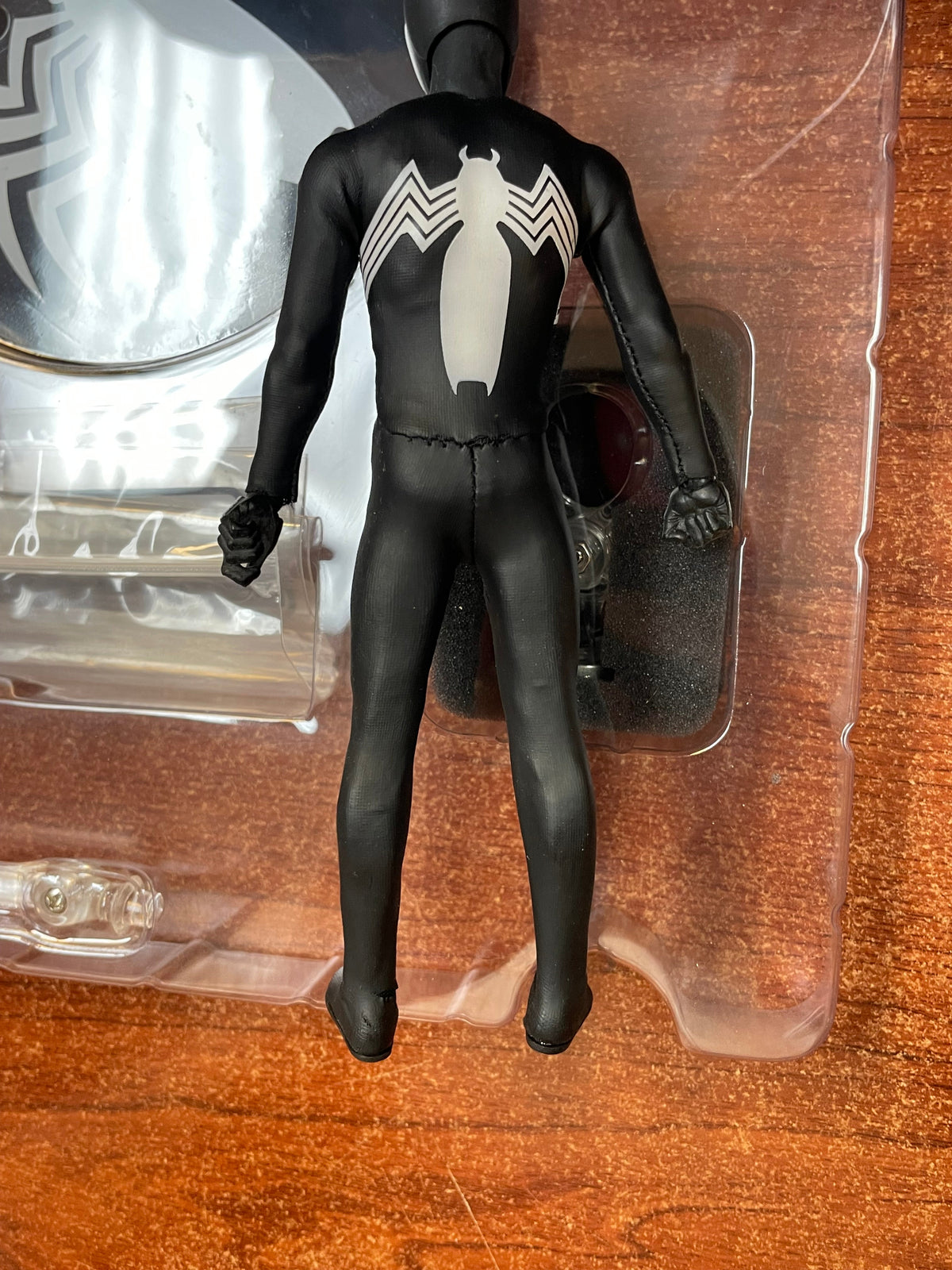 Black Suit Symbiote Spider-Man PX Exclusive (Mezco One:12, Mezco Toyz) COMPLETE product image 5, provided for visual