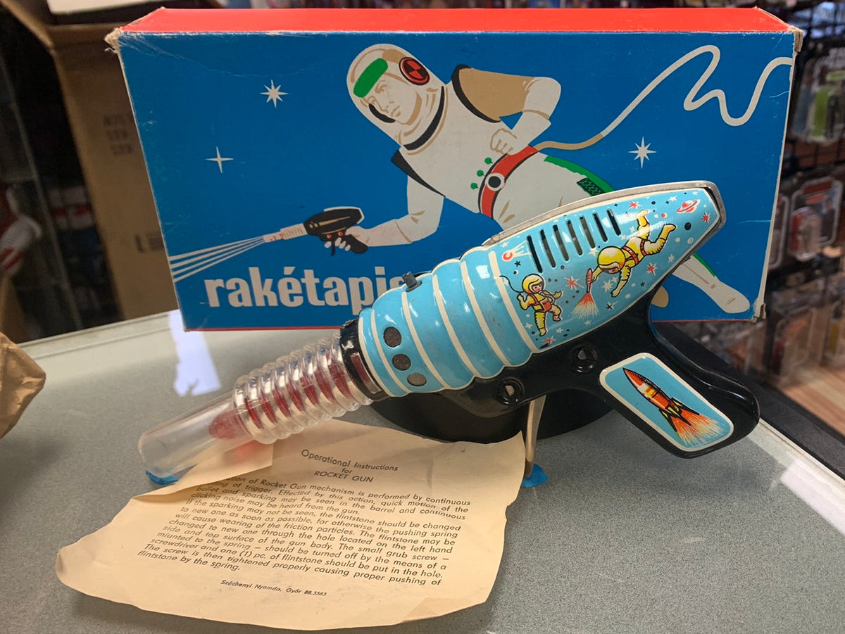 Ray Gun Space Pistol (Vintage Raketapisztoly, Tin Toy Litho) product image 1, provided for visual reference and product