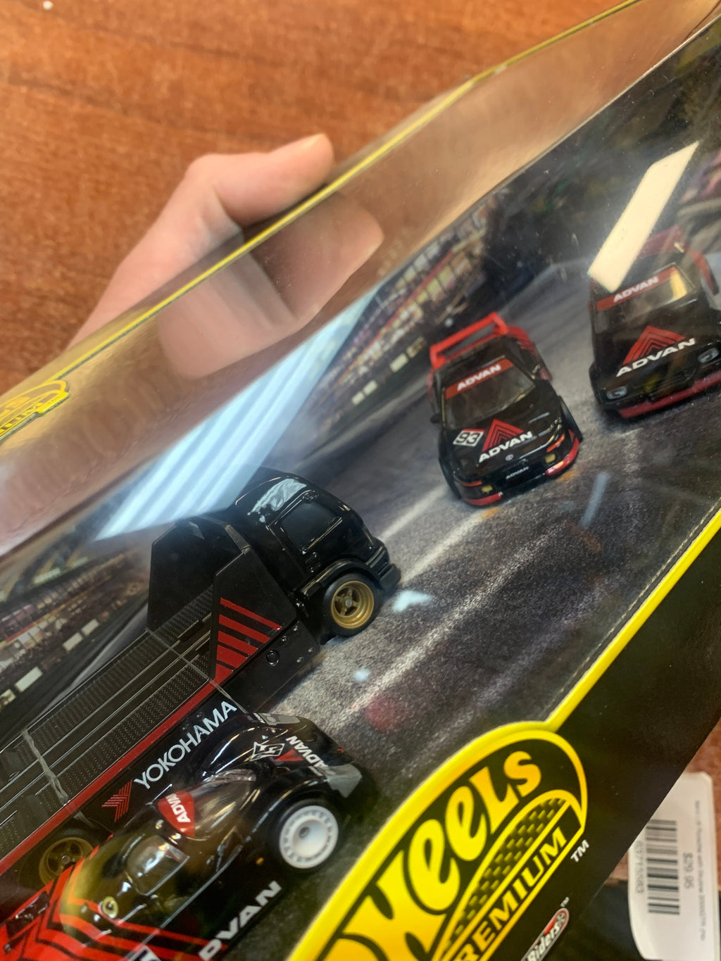 Aero Lift Porsche with Skyline 2000GTR (Hot Wheels Premium Real Rider, Mattel) SEALED product image 8, provided for visual