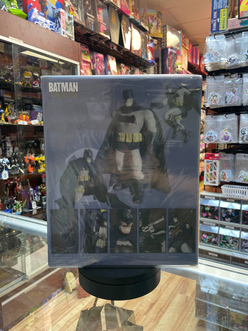 Batman The Dark Knight Returns Exclusive (DC Comics, Mezco One:12) **SEALED** product image 4, provided for visual reference