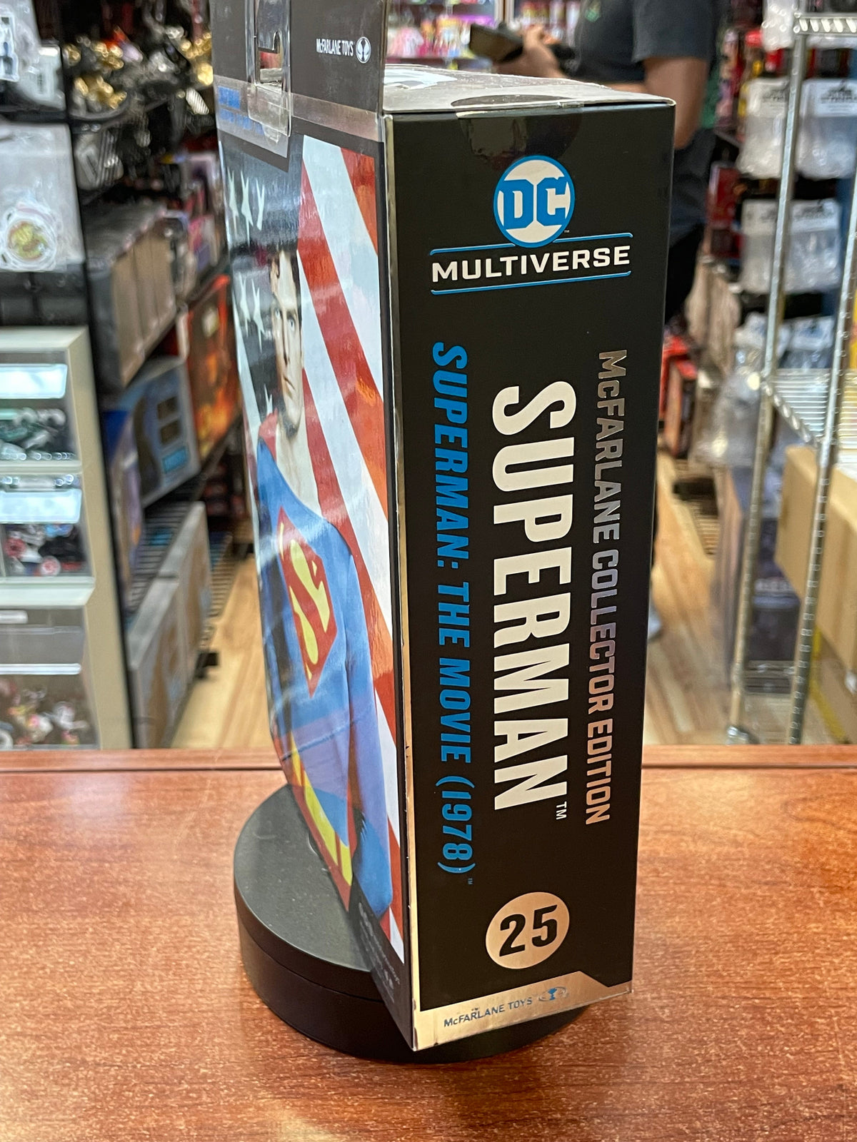 Christopher Reeves Superman Collectors Edition (DC Multiverse, Mcfarlane) product image 4, provided for visual reference and