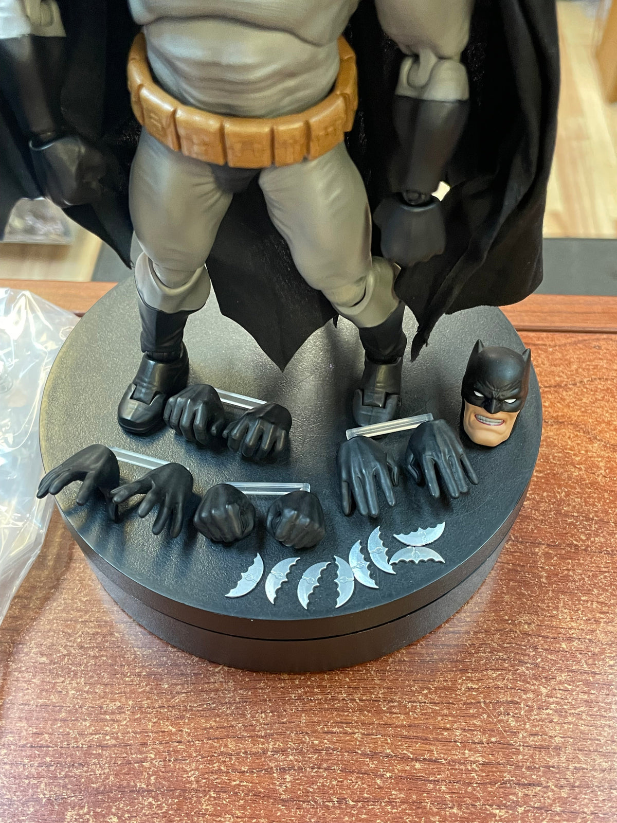 Batman TKDR (DC Comics The Dark Knight Returns, Medicom Mafex) COMPLETE product image 4, provided for visual reference and