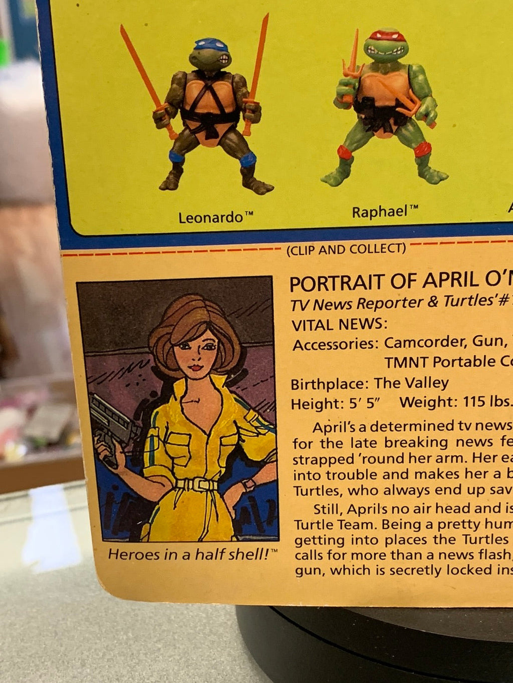 April O’Neil Blue 10 Back 0133 (Vintage TMNT Ninja Turtles, Playmates) Sealed product image 14, provided for visual