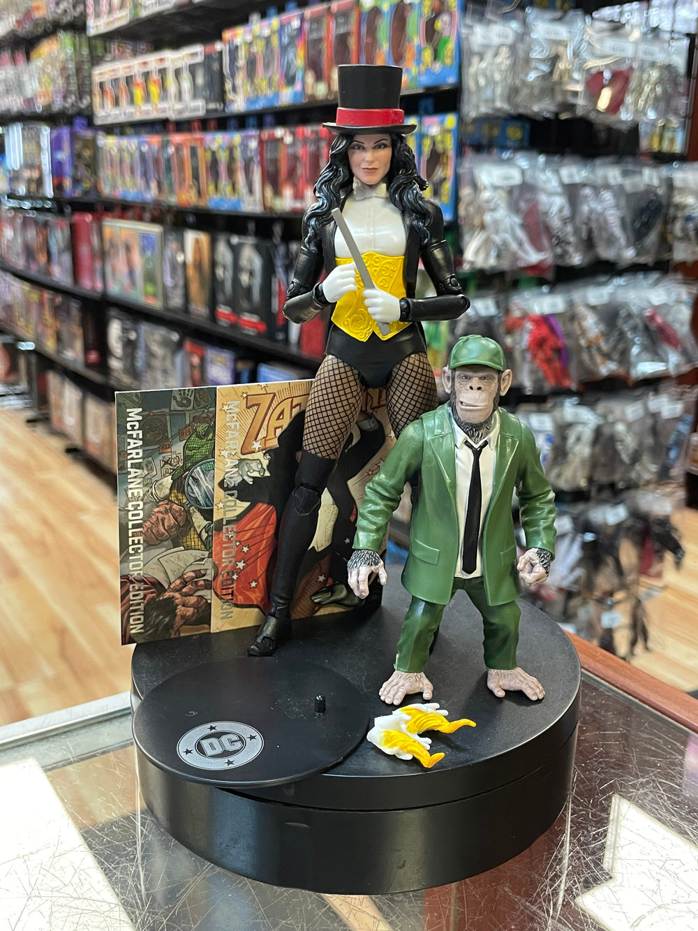 Zantanna With Detective Chimp (McFarlane Toys, DC Multiverse) COMPLETE