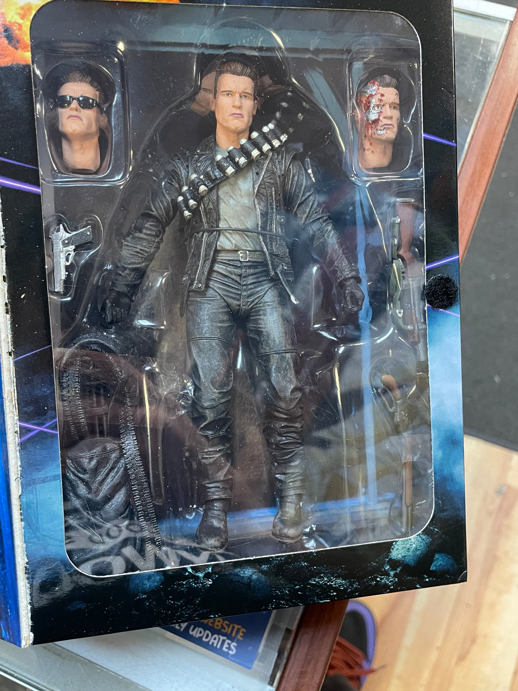 T-800 -Judgement Day- (NECA, Terminator) **SEALED** product image 5, provided for visual reference and product detail review