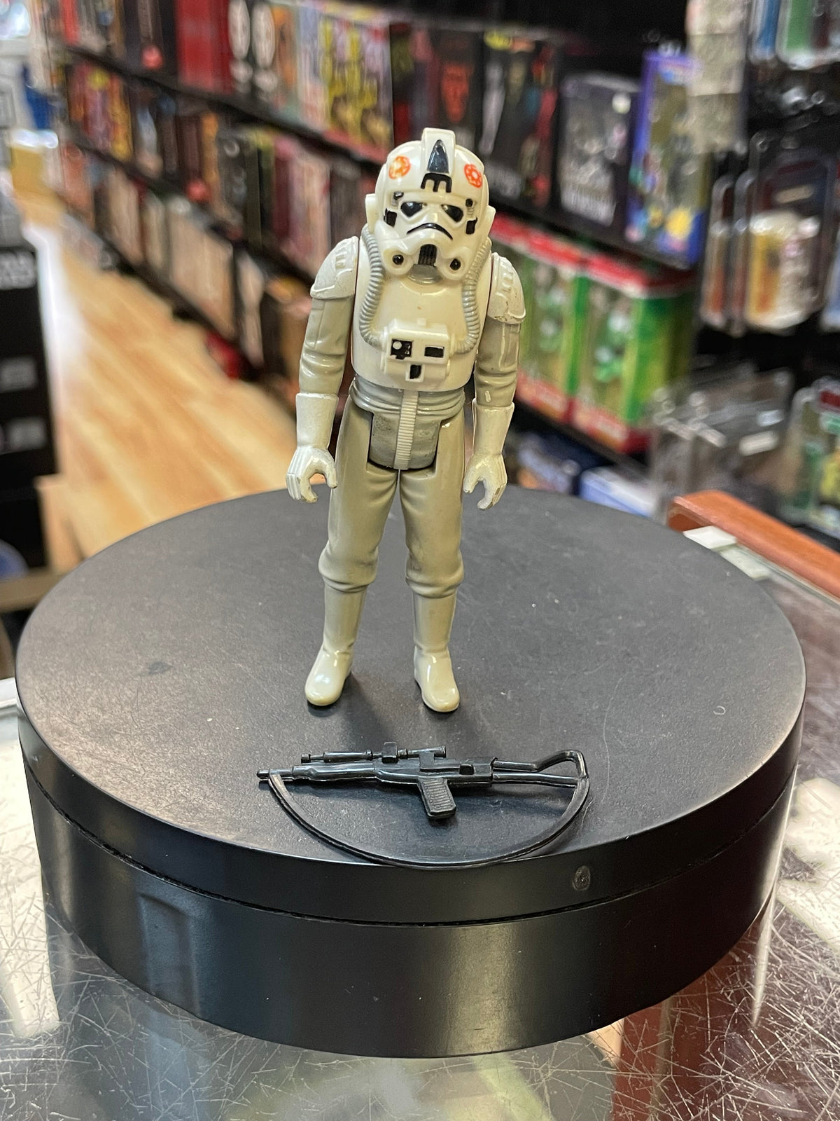 AT AT Driver 7050 (Star Wars Vintage, Kenner) COMPLETE product image 1, provided for visual reference and product detail