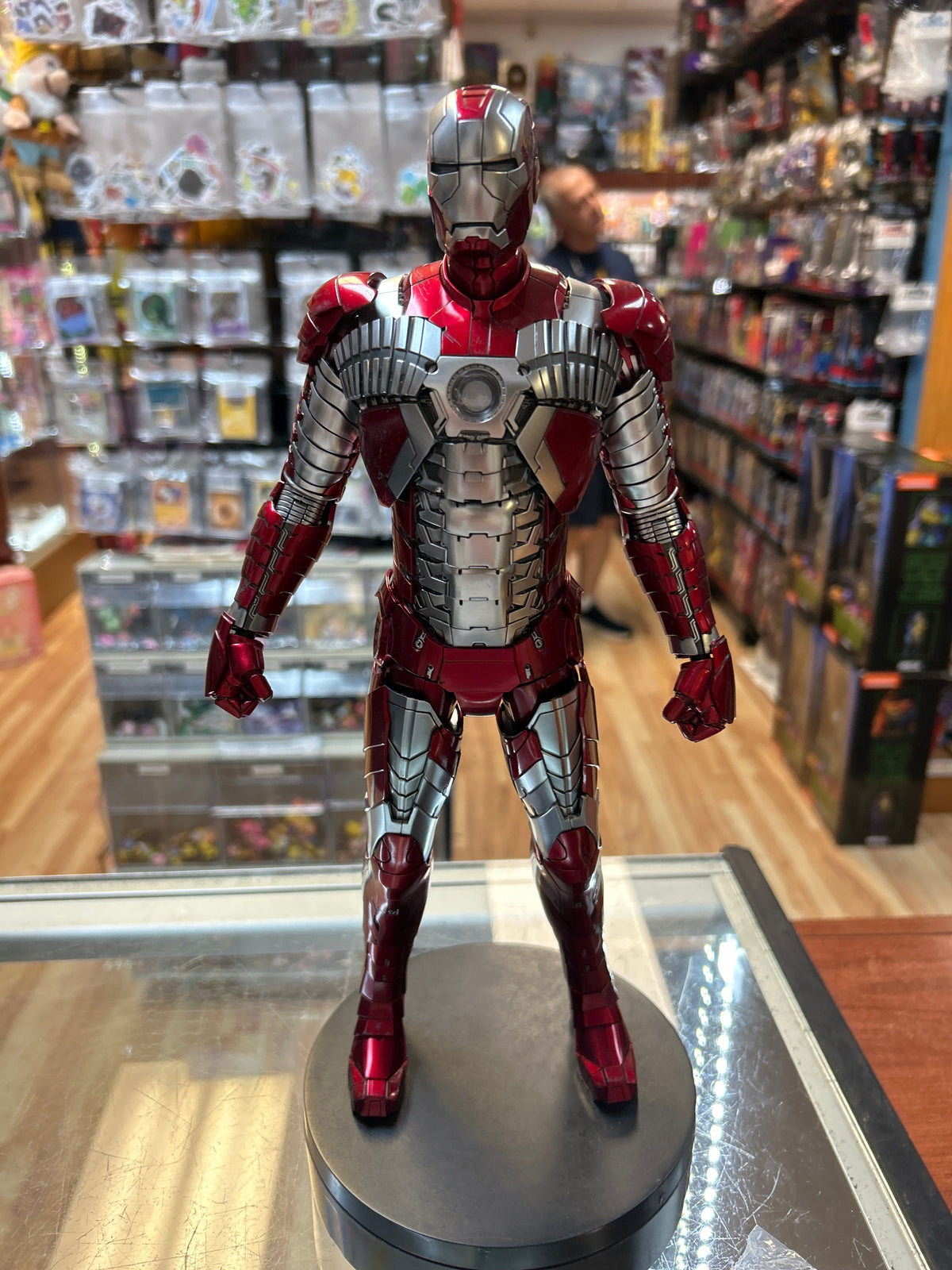 Iron Man Mark V #MMS400 (Hot Toys, Marvel) **COMPLETE** product image 4, provided for visual reference and product detail