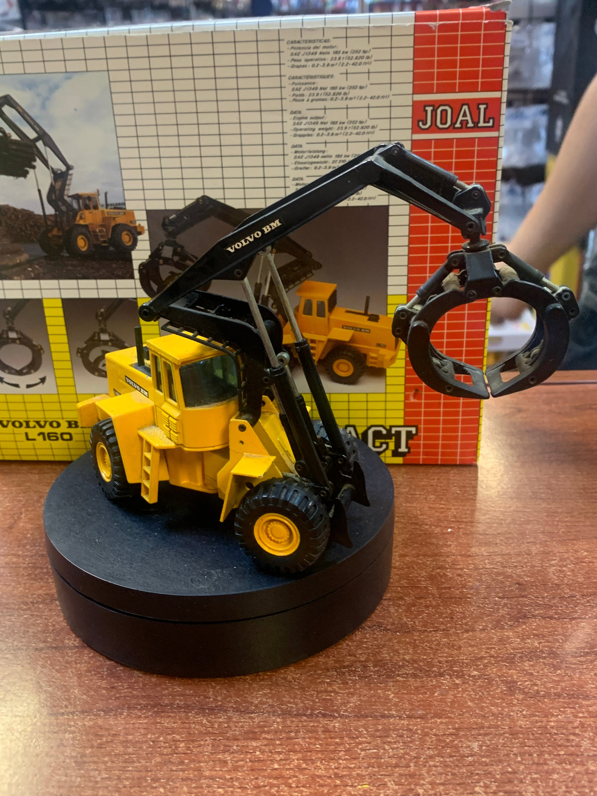Caterpillar Compact Volvo BM L160 High Lift 1/70 ( Vintage JOAL, CAT) product image 10, provided for visual reference and