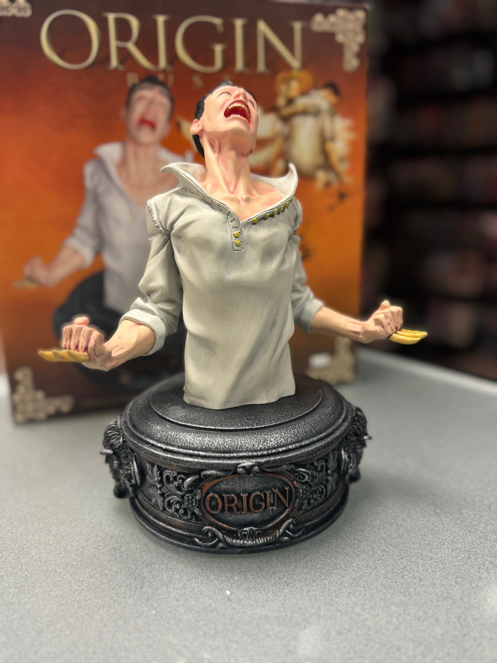Wolverines Origins Bust Statue (Marvel, Dynamic Forces) Open Box product image 4, provided for visual reference and product