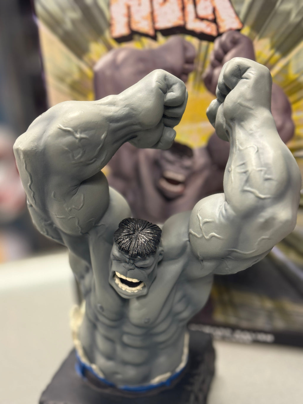 Grey Hulk Statue (Marvel Incredible Hulk, Dynamic Forces) Open Box product image 4, provided for visual reference and