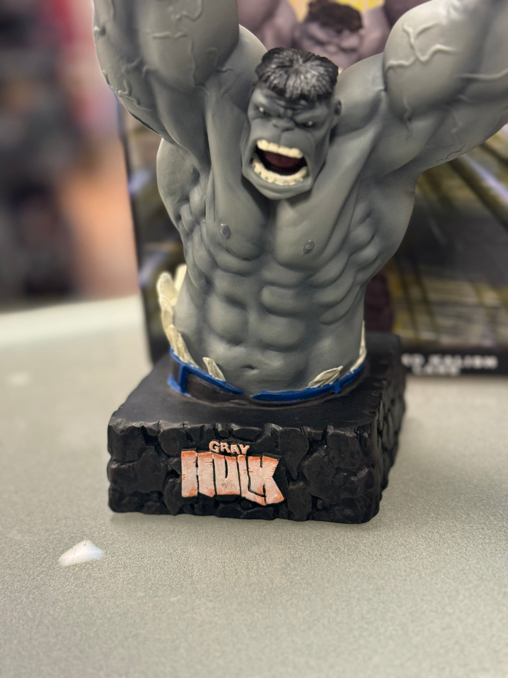 Grey Hulk Statue (Marvel Incredible Hulk, Dynamic Forces) Open Box product image 5, provided for visual reference and
