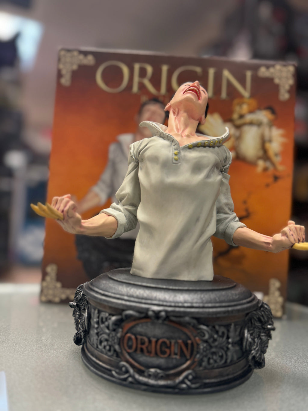 Wolverines Origins Bust Statue (Marvel, Dynamic Forces) Open Box product image 5, provided for visual reference and product