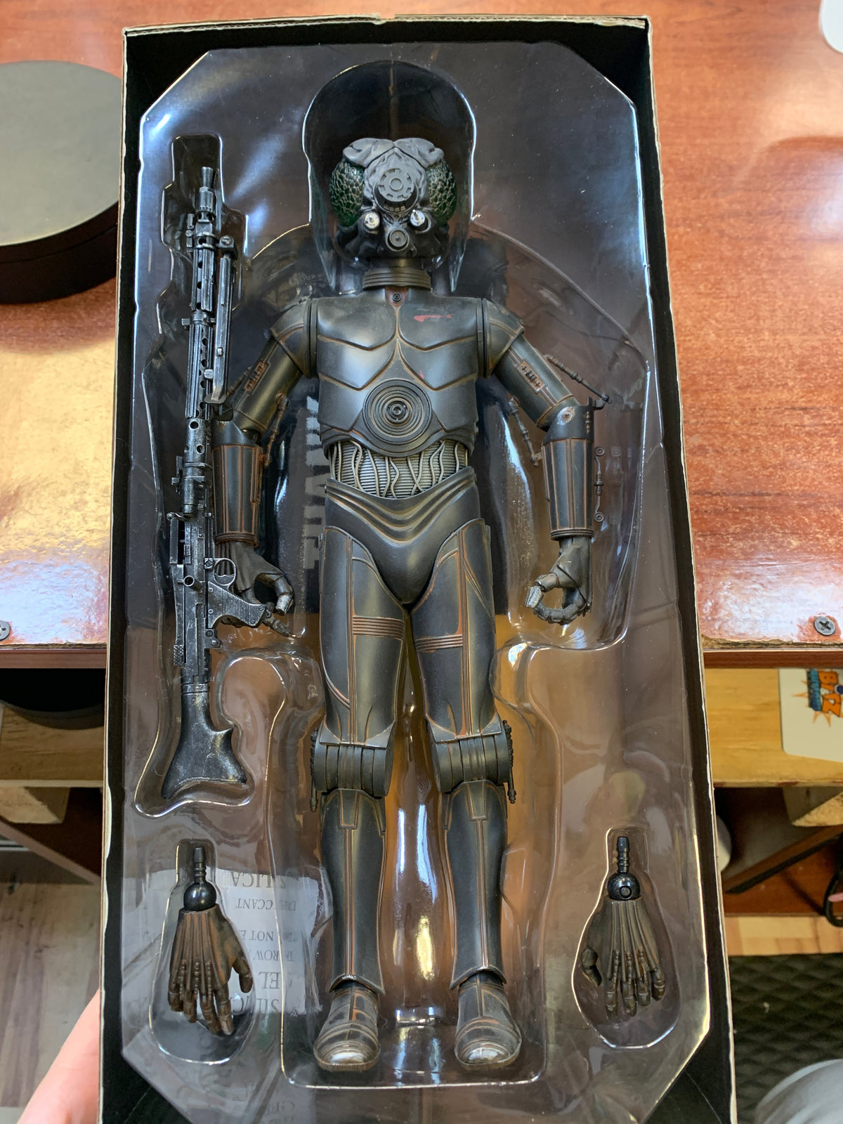4-LOM 1/6 (Star Wars, Sideshow) COMPLETE product image 4, provided for visual reference and product detail review