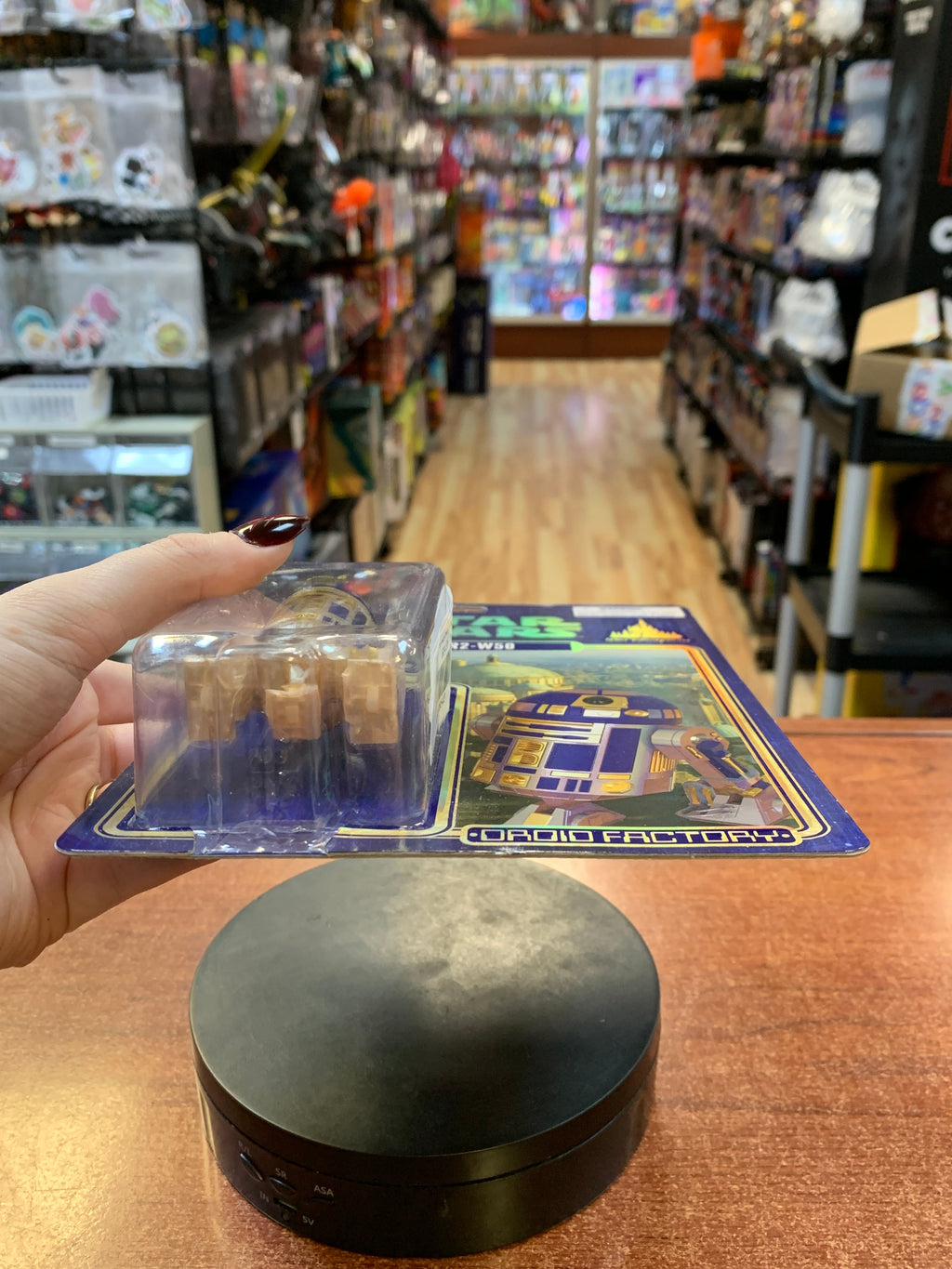 R2-W50 Astromech Droid (Star Wars Vintage Collection, Disney) SEALED product image 5, provided for visual reference and