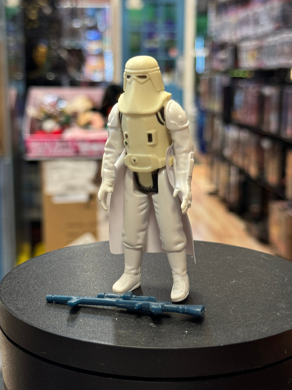 Snowtrooper with Repro Cape 4380 (Star Wars Vintage, Kenner) COMPLETE product image 2, provided for visual reference and