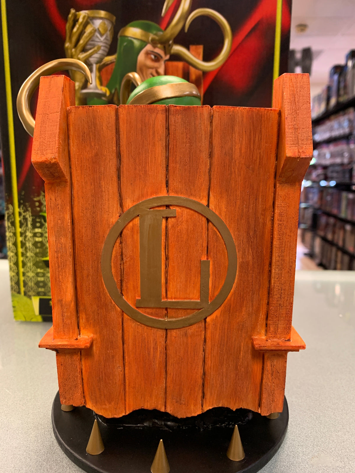 Loki 9” Bust (Dynamic Forces, Marvel) Open Box product image 4, provided for visual reference and product detail review
