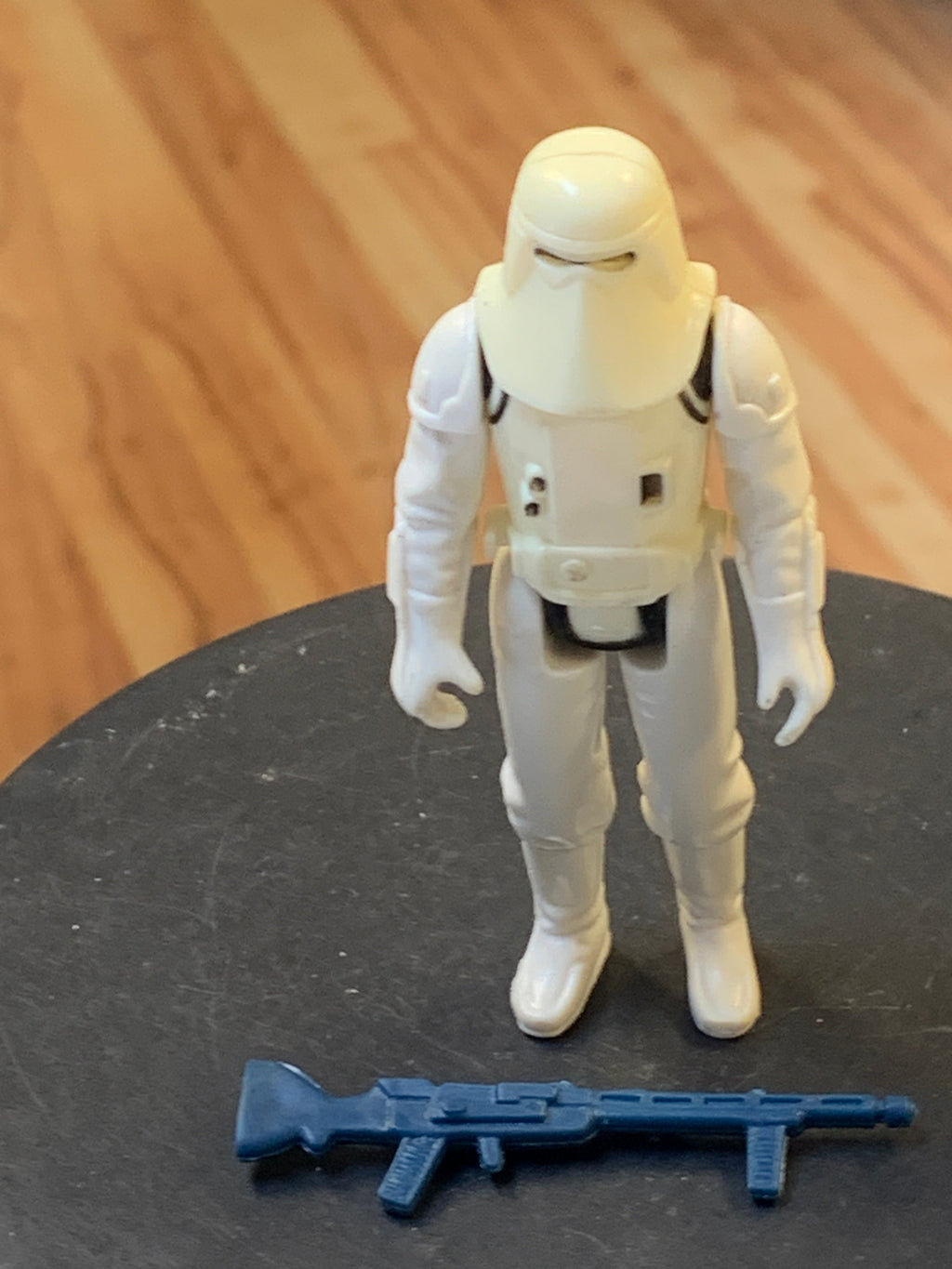 Snowtrooper 5606 (Vintage Star Wars, Kenner) COMPLETE product image 6, provided for visual reference and product detail