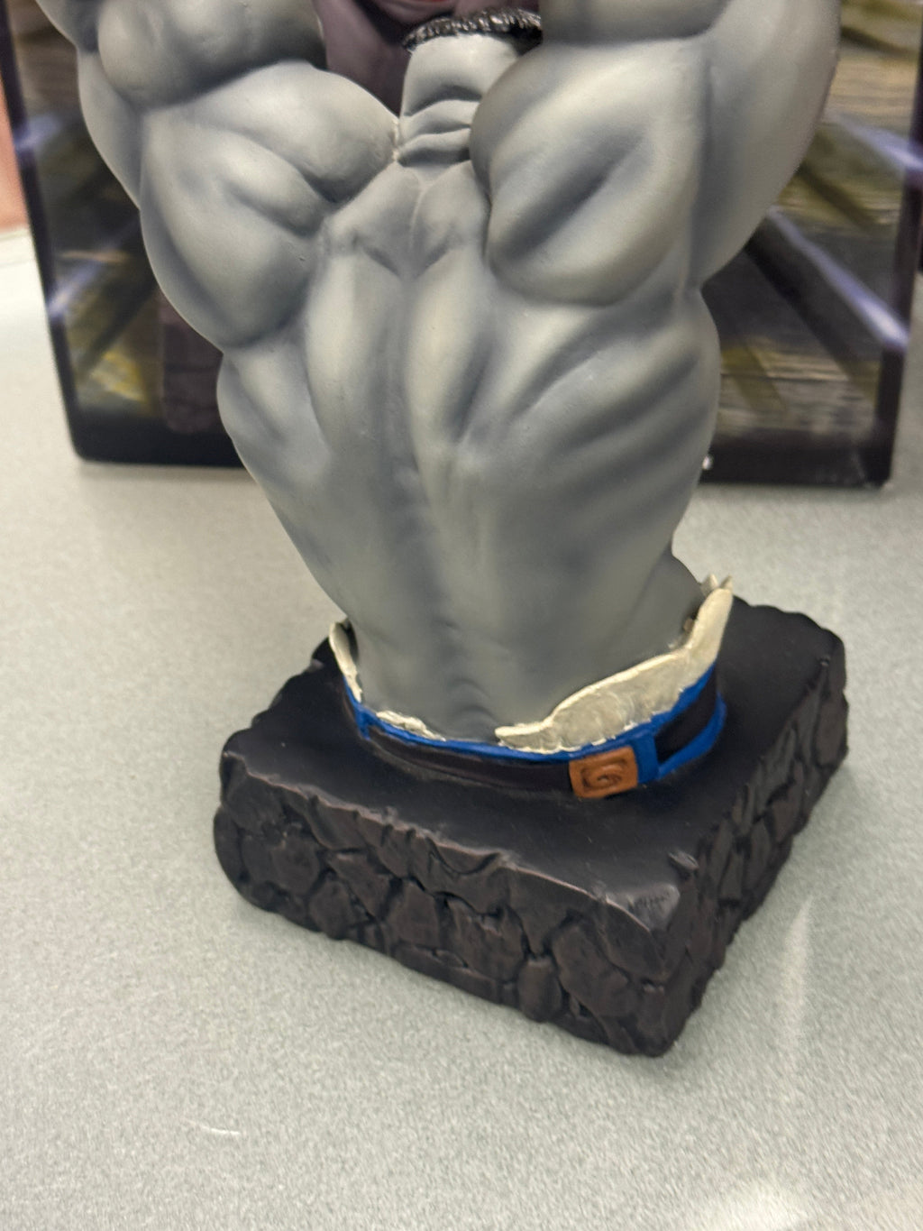 Grey Hulk Statue (Marvel Incredible Hulk, Dynamic Forces) Open Box product image 8, provided for visual reference and