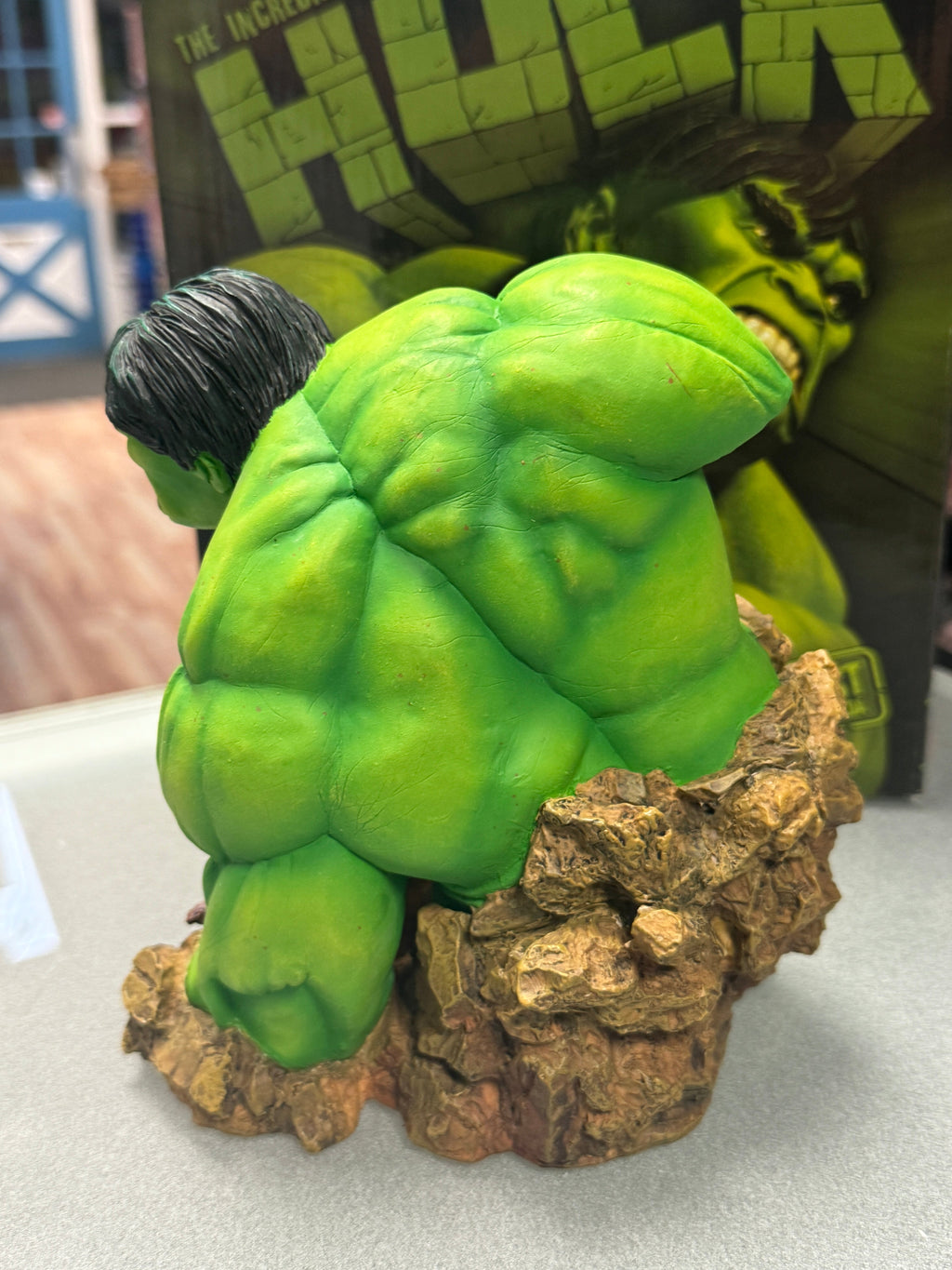 Incredible Hulk Resin Bust Statue (Marvel, Diamond Select) open Box product image 11, provided for visual reference and
