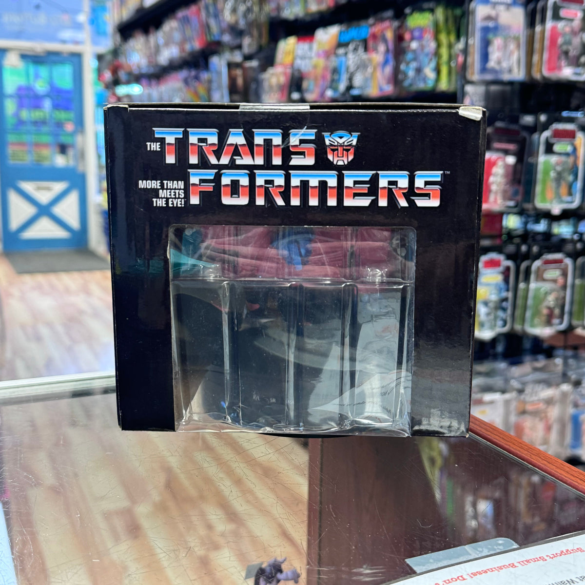 Optimus Prime. Autobot Commander Statue (Transformers, PCS) product image 6, provided for visual reference and product