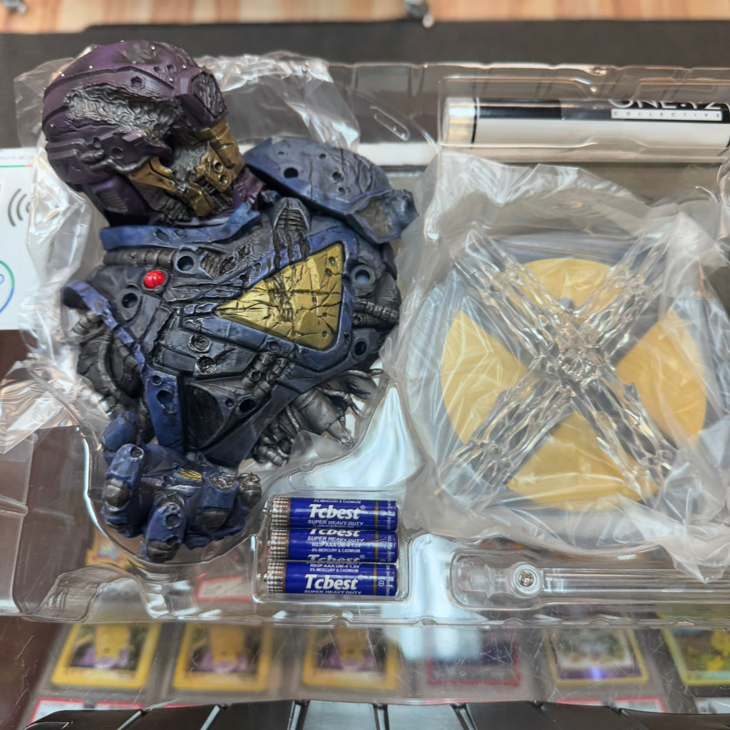 Wolverine Deluxe Edition (Marvel, Mezco One:12) Complete product image 9, provided for visual reference and product detail
