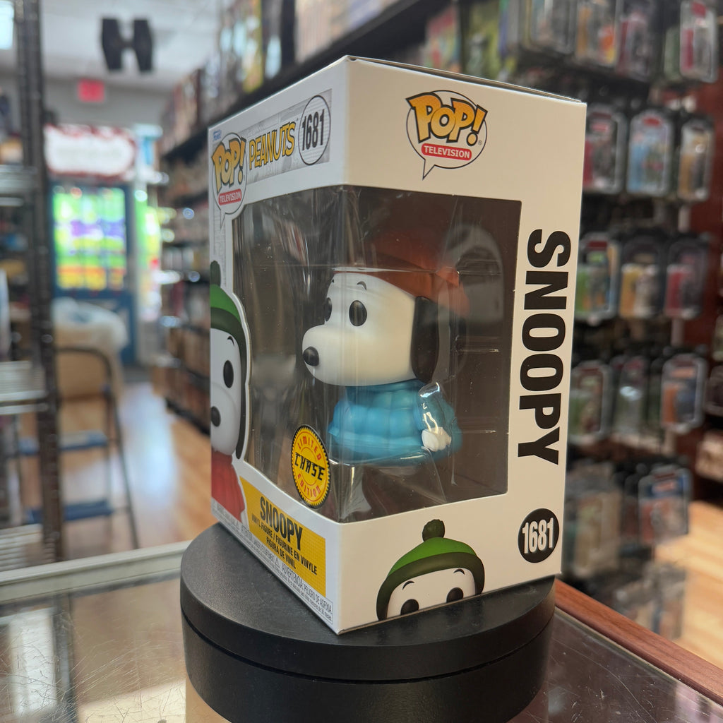 Snoopy in Coat #1691 (Funko Pop!, Snoopy) **CHASE** product image 2, provided for visual reference and product detail review