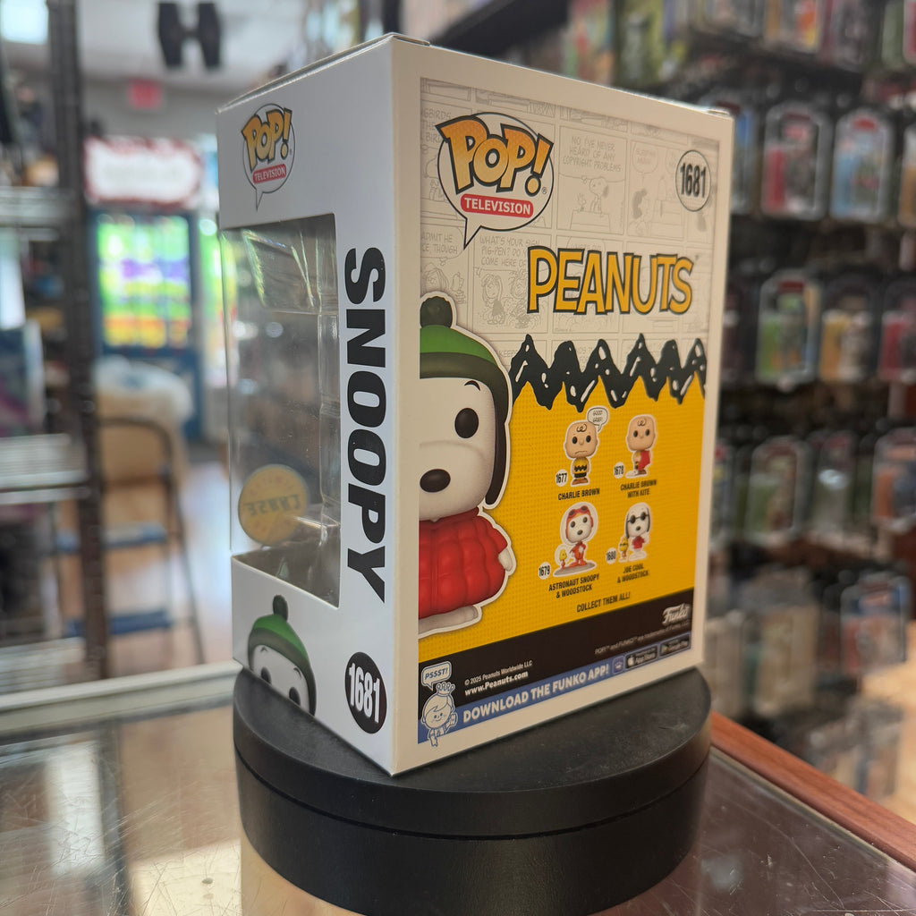Snoopy in Coat #1691 (Funko Pop!, Snoopy) **CHASE** product image 3, provided for visual reference and product detail review