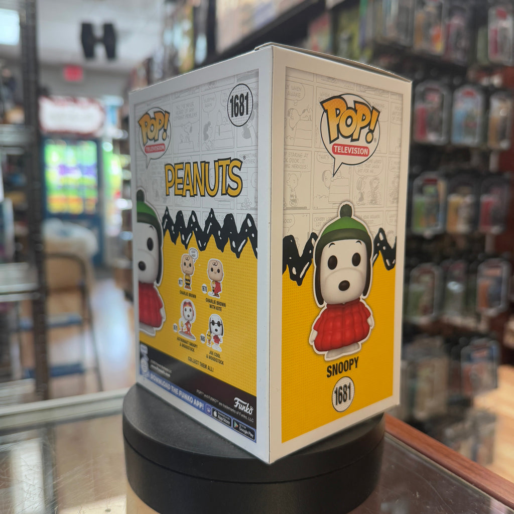 Snoopy in Coat #1691 (Funko Pop!, Snoopy) **CHASE** product image 4, provided for visual reference and product detail review