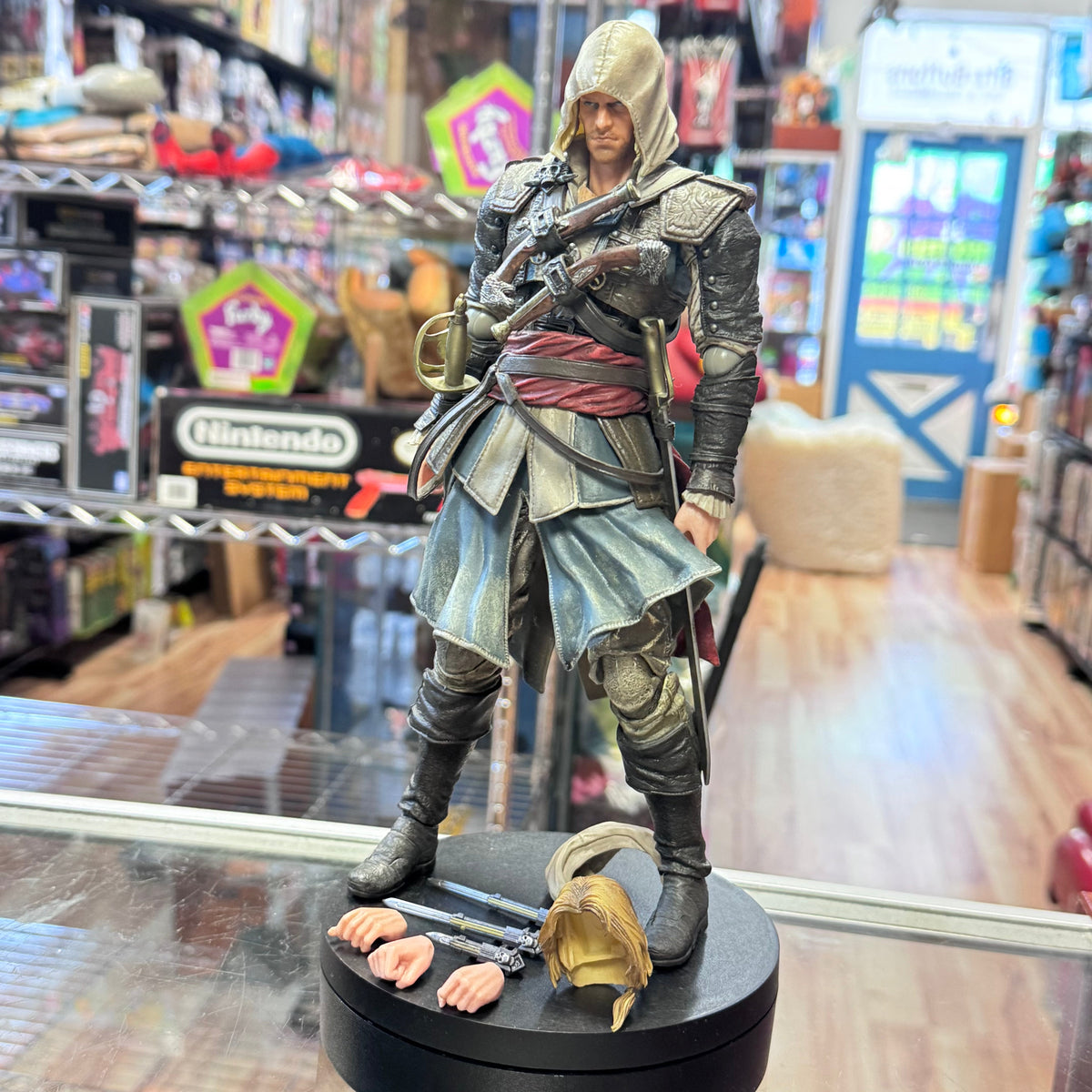 Edward Kenway (PlayArts Kai, Assassins Creed) COMPLETE product image 2, provided for visual reference and product detail