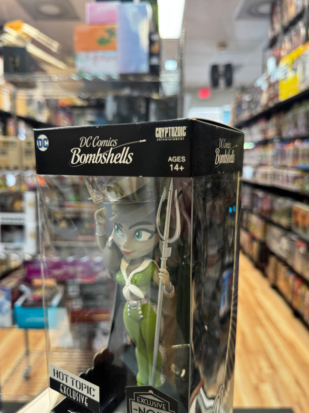 Hera Noir Hot Topic (DC Bombshells, Cryptozoic Entertainment) product image 2, provided for visual reference and product