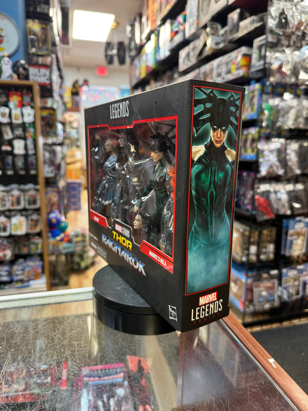 Skurge & Hela 2 Pack Thor Ragnarok (Marvel Legends, Hasbro) *SEALED* product image 2, provided for visual reference and