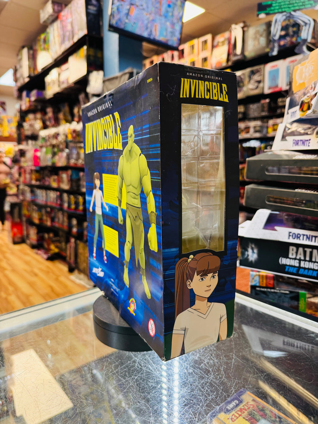 Monster Girl Deluxe (Invincible, Diamond Select) *NEW* product image 5, provided for visual reference and product detail