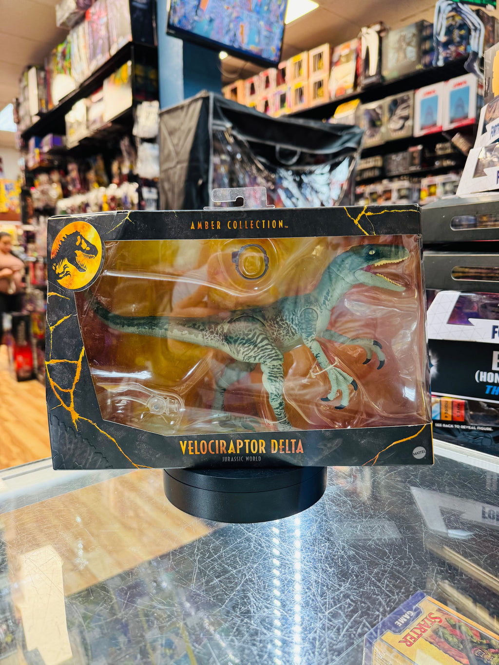 Velociraptor Delta (Jurassic Park Amber Collection, Mattel) SEALED product image 1, provided for visual reference and