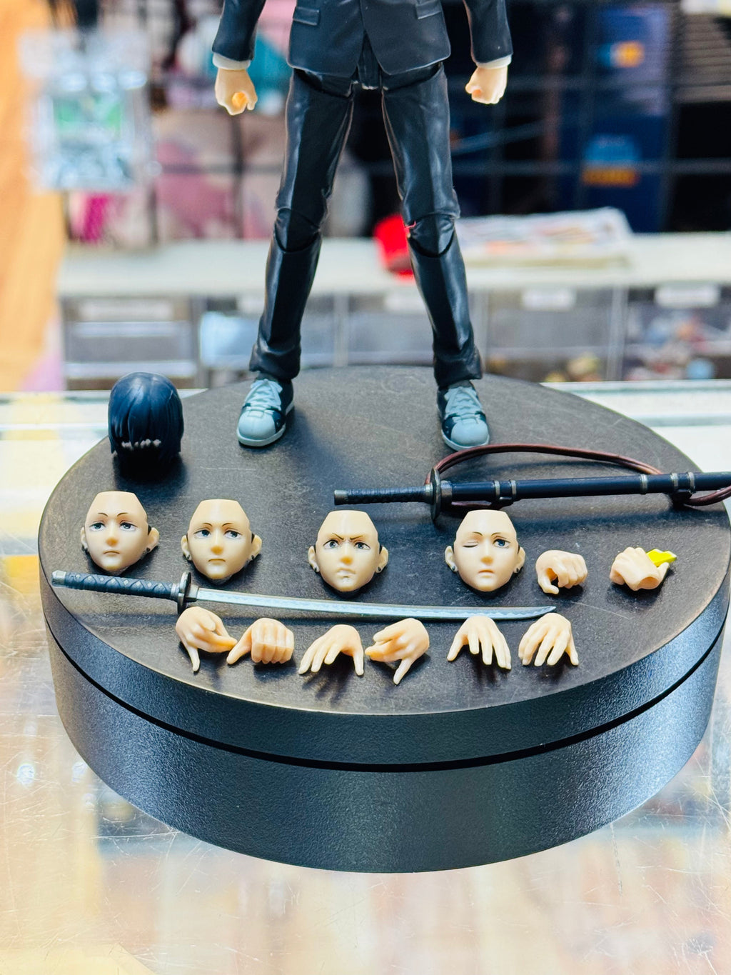 Aki (Bandai SH Figuarts, Chainsaw Man) *INCOMPLETE* product image 2, provided for visual reference and product detail review