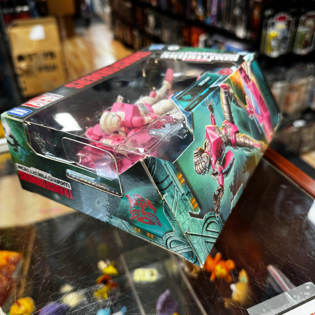 Arcee Earthrise Deluxe Class (Transformers Generations, Hasbro) Sealed product image 7, provided for visual reference and
