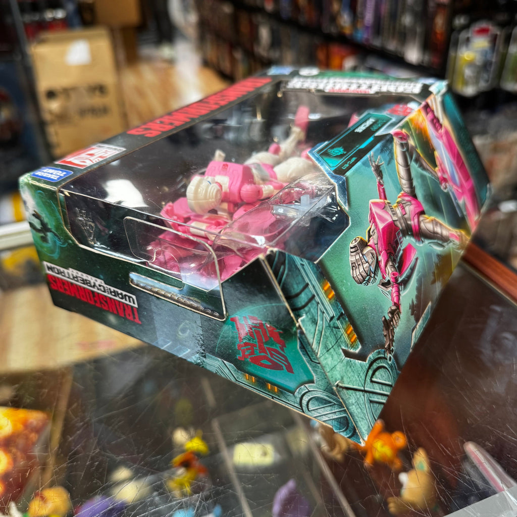 Arcee Earthrise Deluxe Class (Transformers Generations, Hasbro) Sealed product image 8, provided for visual reference and