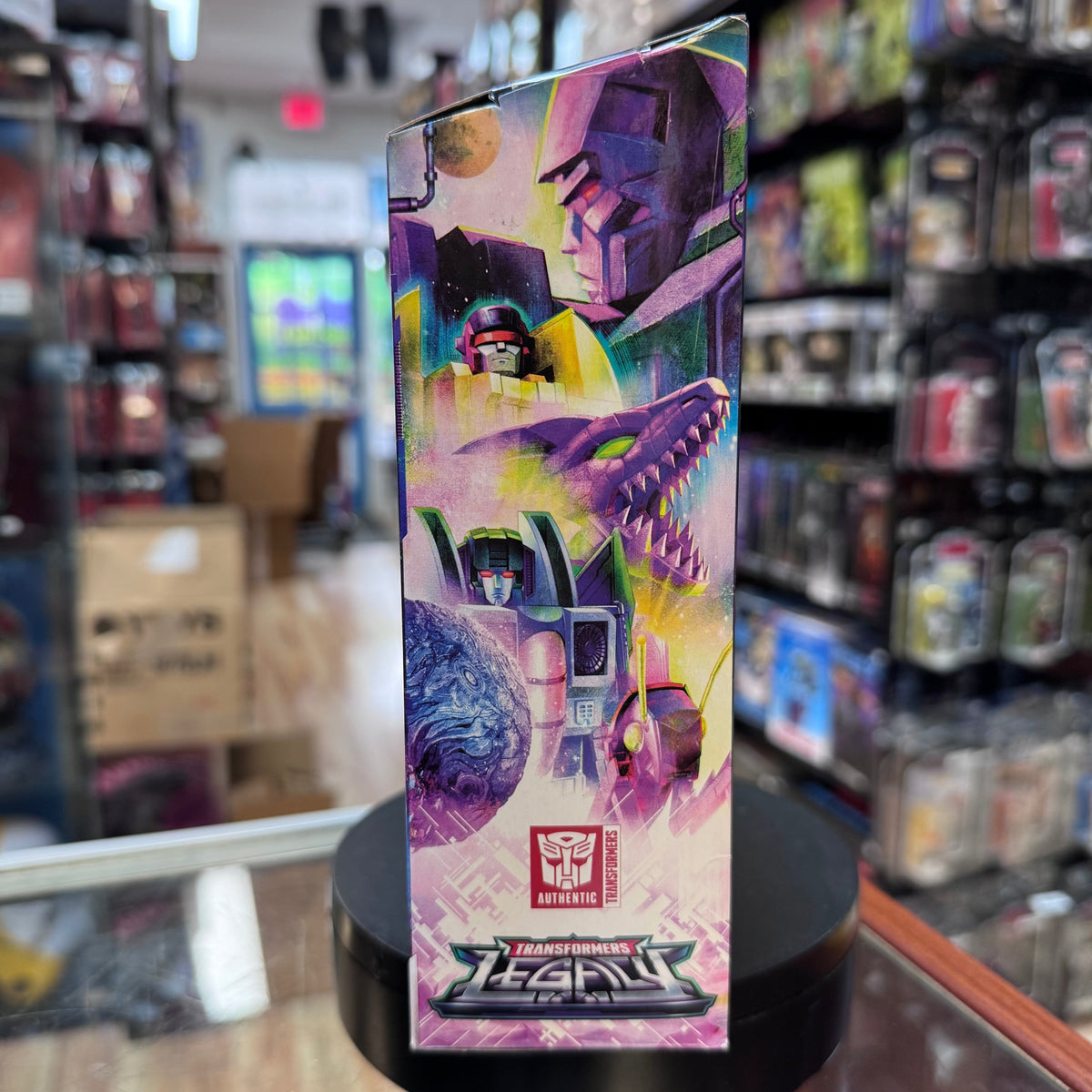 Crankcase Legacy Deluxe Class (Transformers Generations, Hasbro) Sealed product image 4, provided for visual reference and